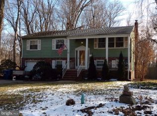 72 Stonicker Dr, Lawrence Township, NJ 08648