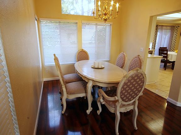 Formal Dining