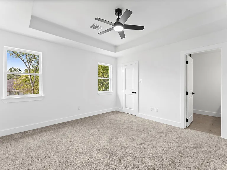 8205 Carver Rd #B — Photo 12