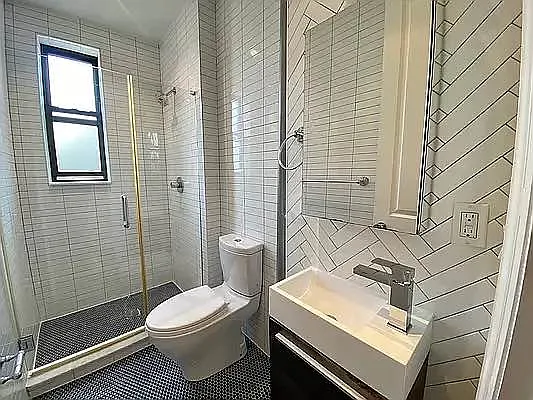 Rented by Avenues Real Estate | media 35