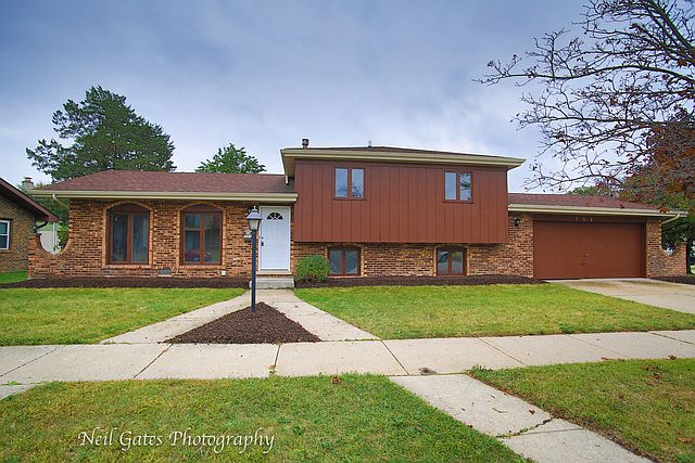 1st image of 751 E 191st Pl