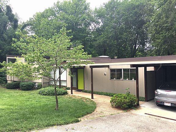 2nd image of 451 Hidden Valley Ln