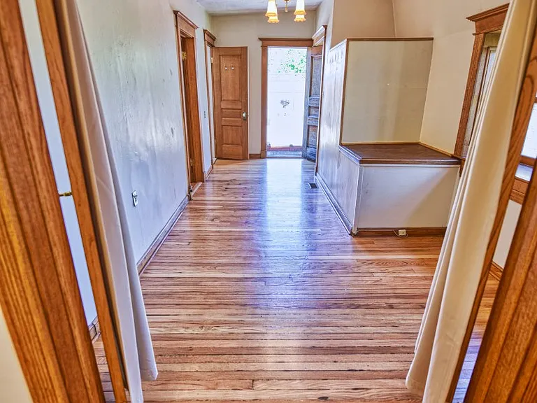 1652 N Humboldt Blvd — Photo 5