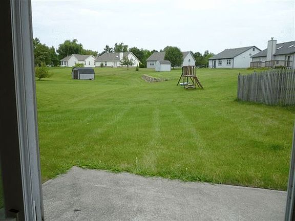 4th image of 12324 Winding Creek Cir