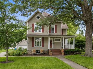 516 E Locust St, Watseka, IL 60970