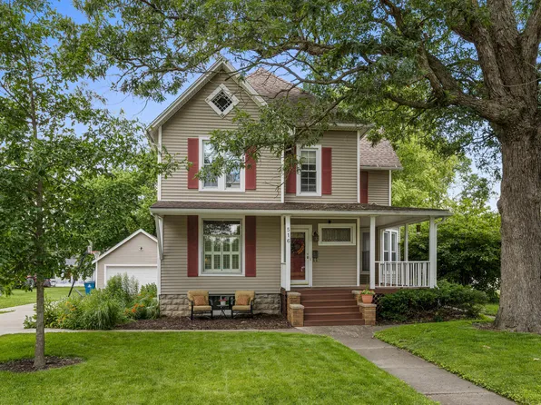 516 E Locust St, Watseka, IL 60970