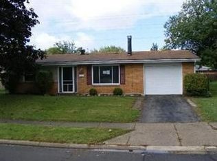 910 Hile Ln, Englewood, OH