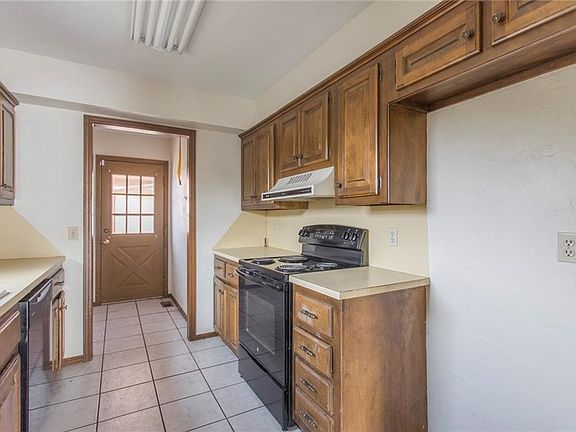 5th image of 2139 NW 118th Ter