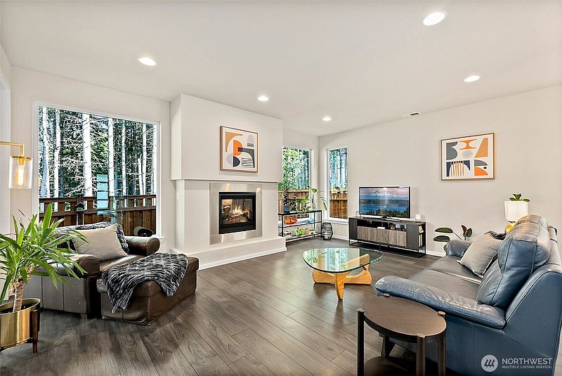 4th image of 12983 187th Avenue Ct E