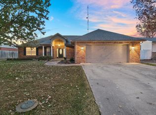 285 Sunset Dr, Vinita, OK 74301