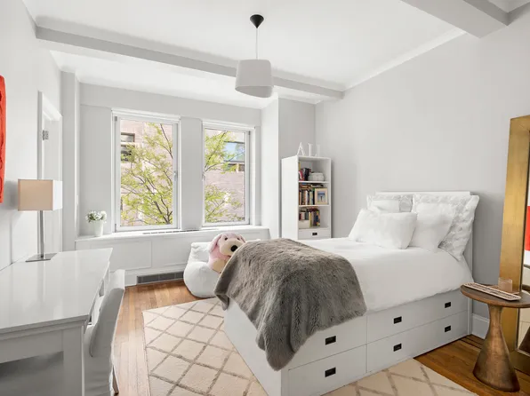 1200 Fifth Avenue image 1 of 19