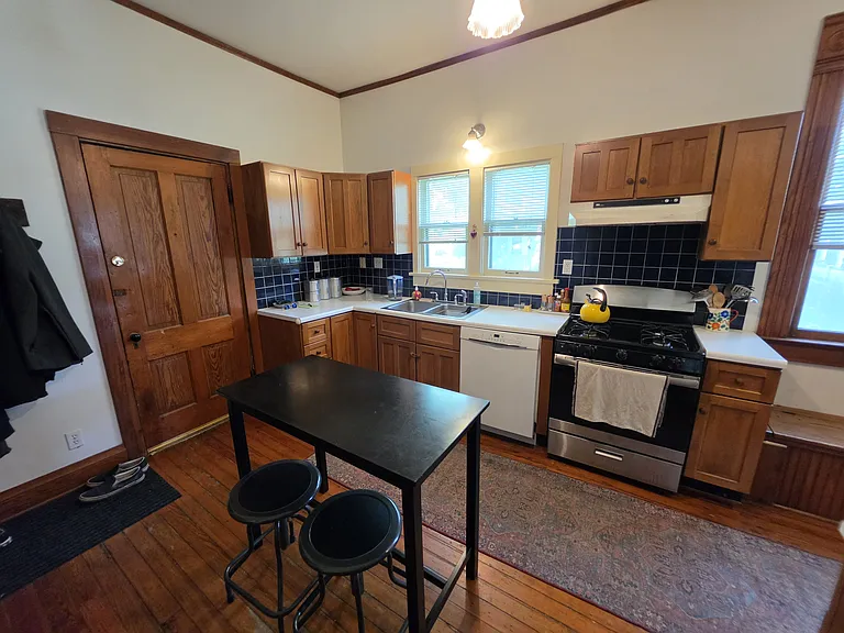 2809 Cottage Grove Ave — Photo 13