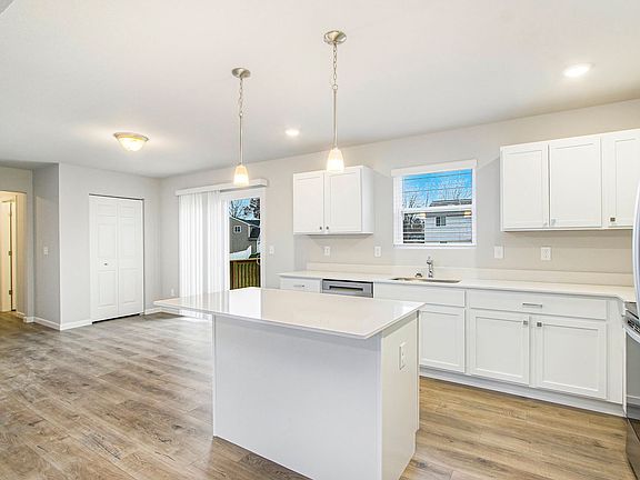 5th image of 1404 Ridgeview Dr