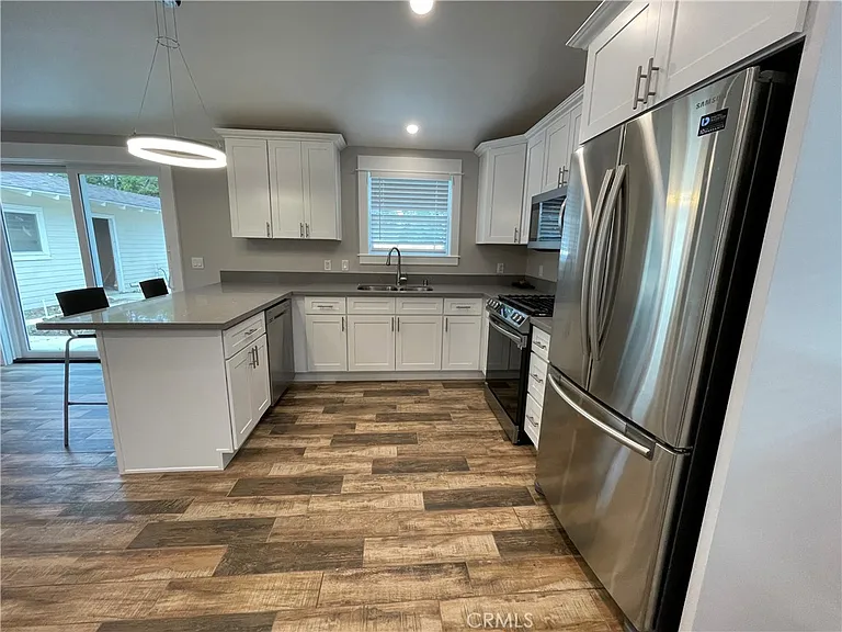 562 E Van Bibber Ave — Photo 11