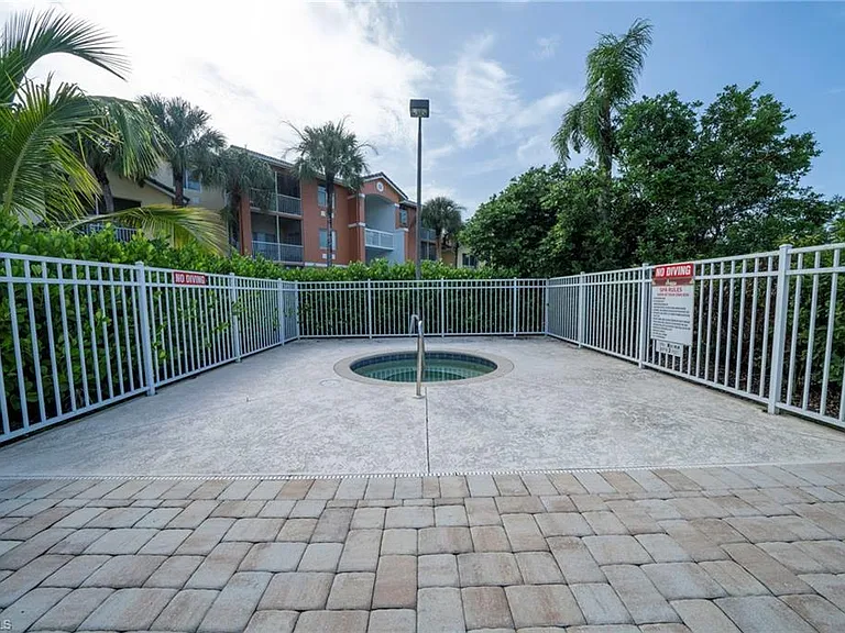 6400 Aragon Way #303 — Photo 15