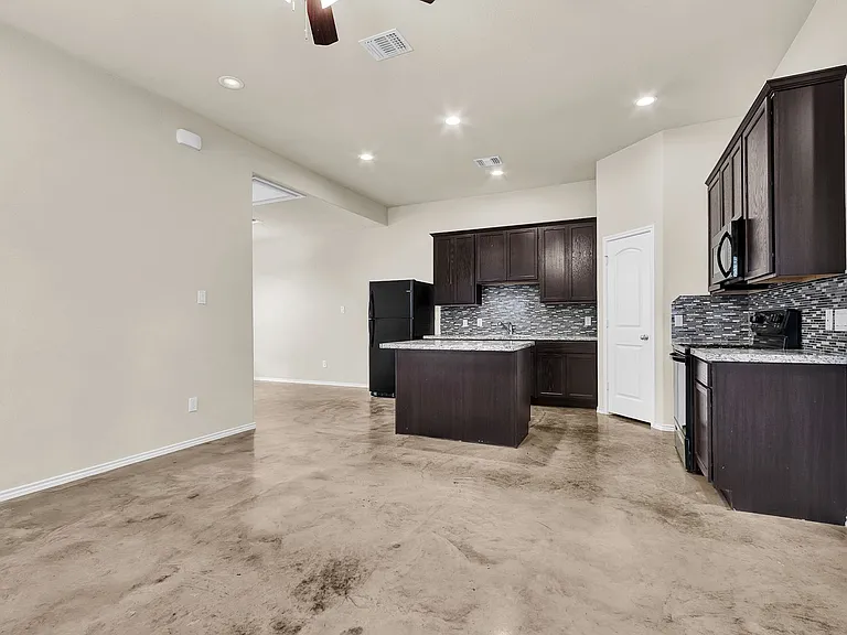 15841 Beechnut Dr — Photo 16