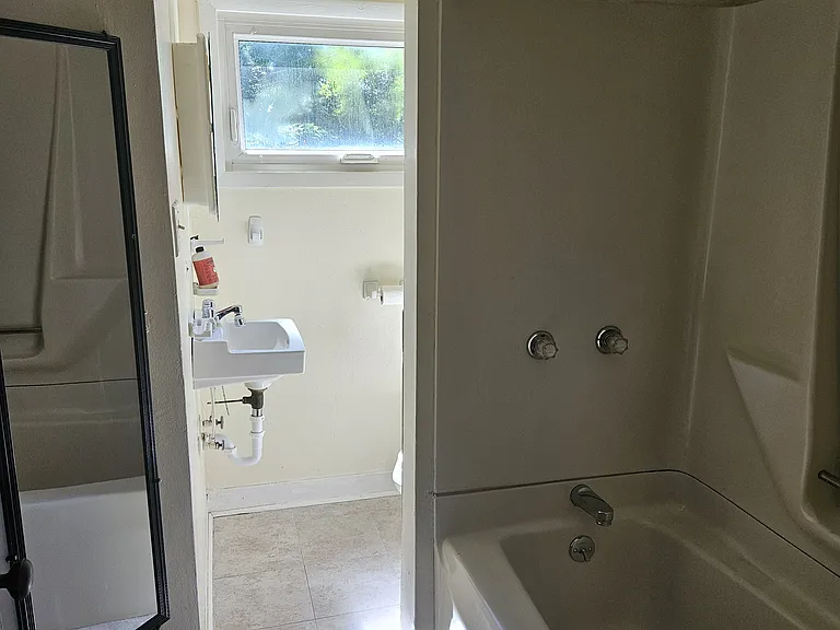 210 Cherry St #2 — Photo 7