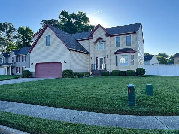 2 Dornock Ct, Hampton, VA 23666