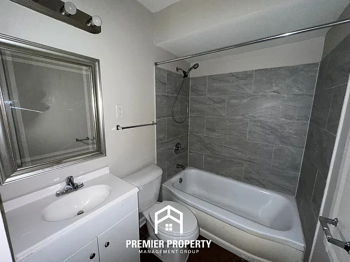 5101 Rolling Fields Dr — Photo 15