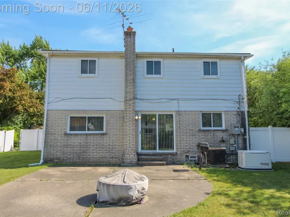 17020 Pennsylvania St, Southfield, MI 48075