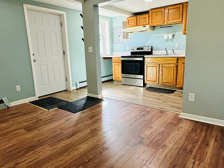 80 Main St #1W — Photo 3