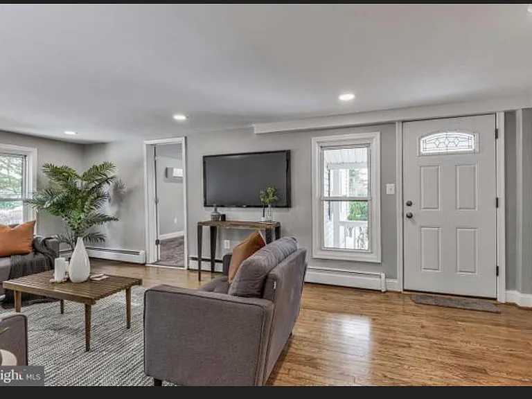 545 Locust Ave — Photo 18