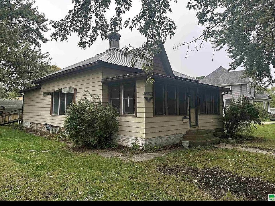 1st image of 305 W Athens St