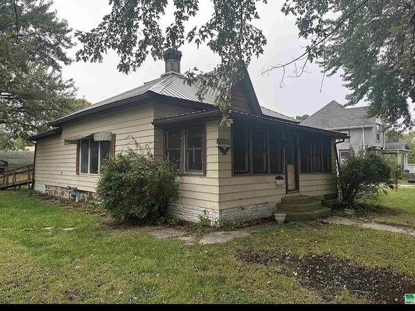 305 W Athens St