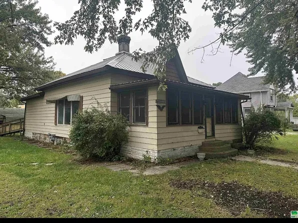 305 W Athens St, Marathon, IA 50565