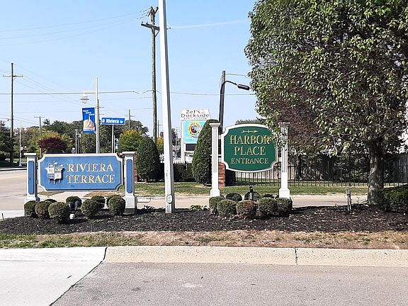 2nd image of 416 Riviera Dr #416
