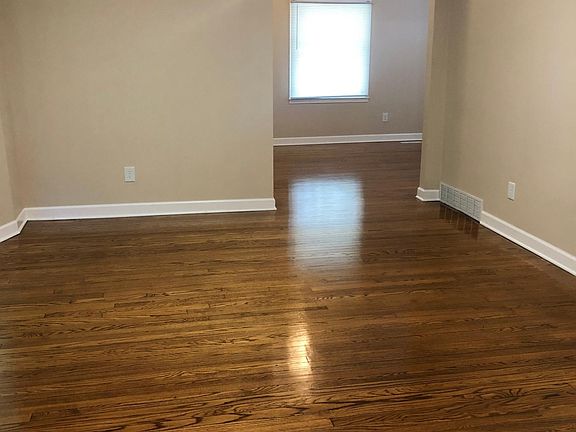 5th image of 3102 Penn St