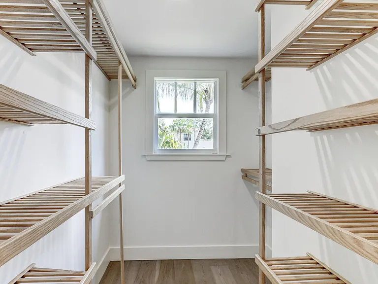 833 Ardmore Rd — Photo 36