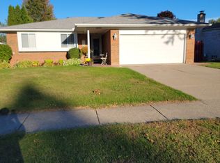 40200 Regency Dr, Sterling Heights, MI 48313