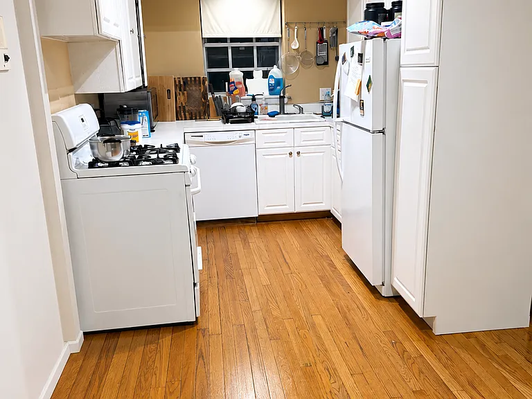 47 Lake Shore Ct #3 — Photo 3
