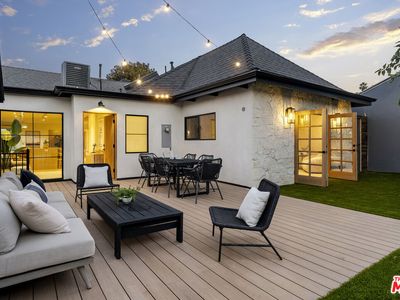 3841 S Redondo Blvd, Los Angeles, CA, 90008