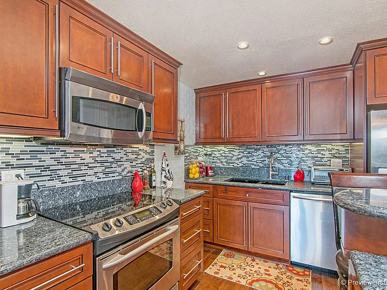 3916 Riviera Dr #403 — Photo 7