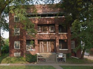 823 S 11th St, Lincoln, NE 68508