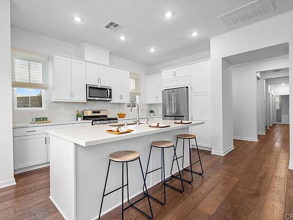 5th image of 1709 Avenida Tealing