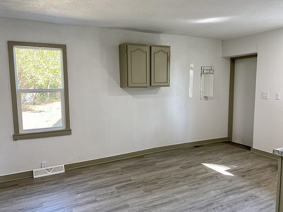 3rd image of 1514 W 15th Ave