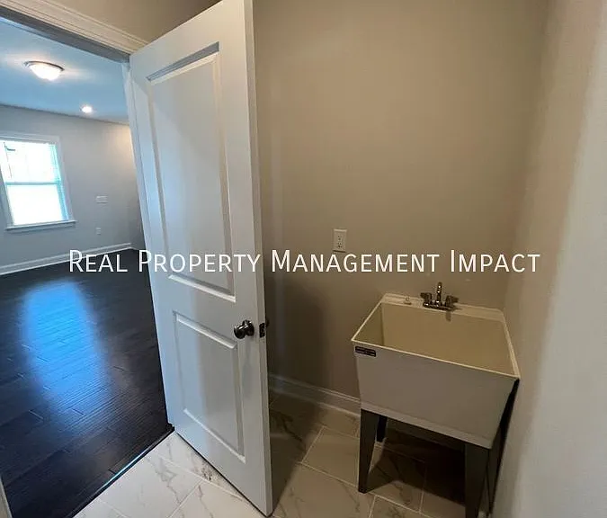 412 Daffodil Petal Ln — Photo 42