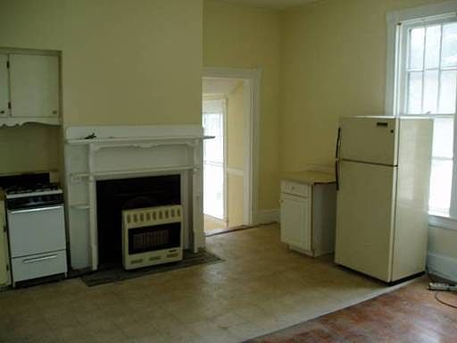 2nd image of 700 Euclid Ave #D