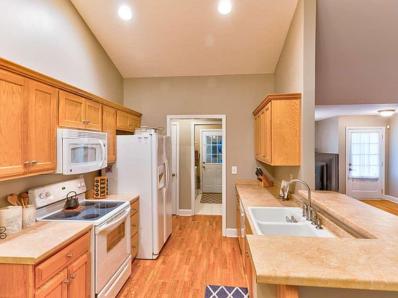 5th image of 30 Tilly Mill Ct #50