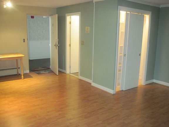 3rd image of 220-230 Essex St #4