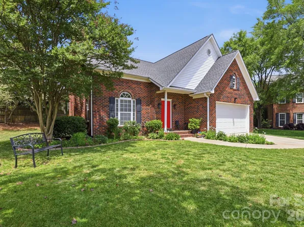 2800 Wingfield Pl, Charlotte, NC 28210