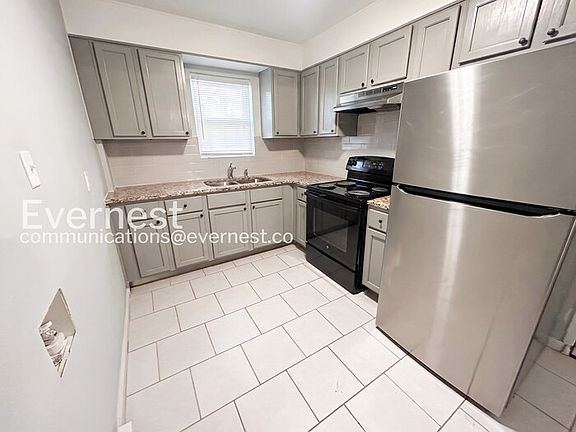 3rd image of 76 Schell Rd SE