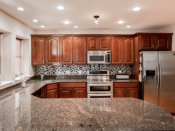 5th image of 6153 N Richmond St APT 1S