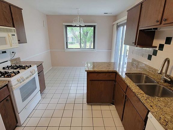 2nd image of 376 Sandalwood Ln APT D2