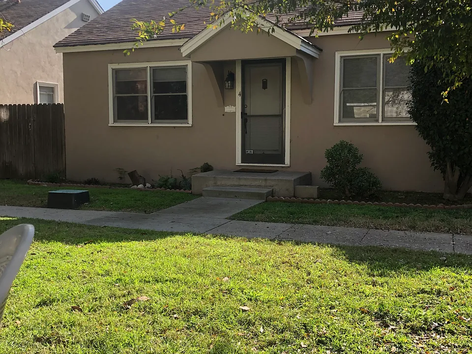 559 N Marengo Ave #1