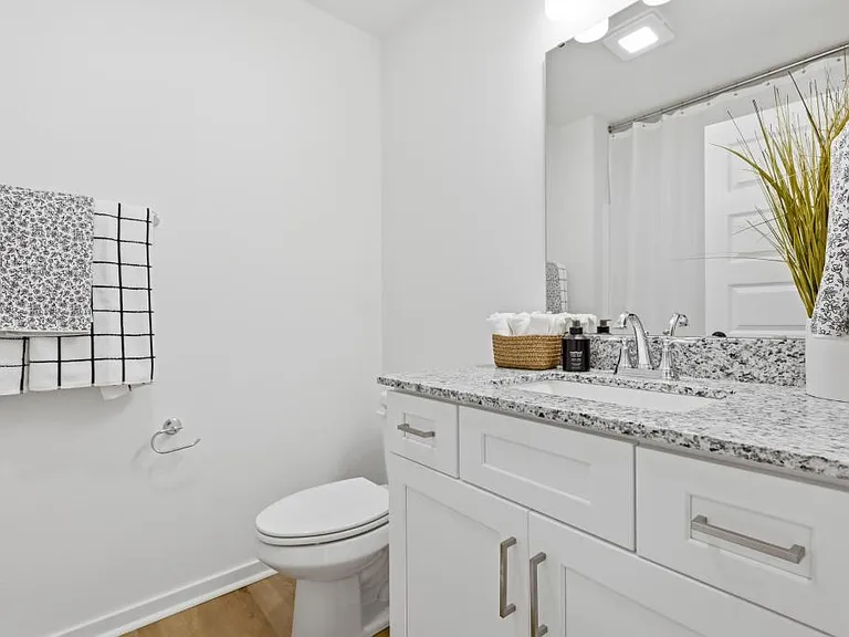 207 S Eagle Ln — Photo 24