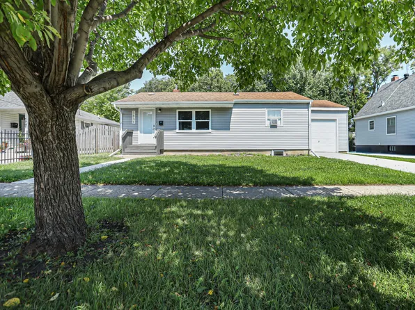 1639 2nd Ave S, Fargo, ND 58103